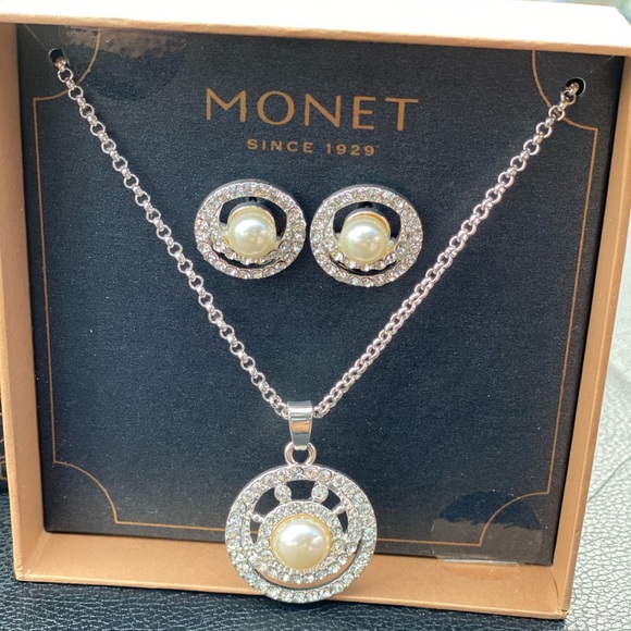 MONET💥NIB💥NECKLACE & EARRINGS SET - Picture 3 of 6